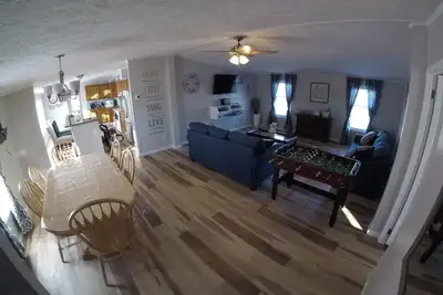 Image de Bord du pays près de la rencontre avec l'arche