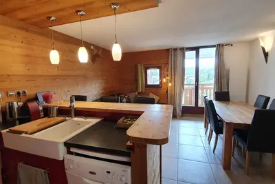 Image de Appartement rénové 10 personnnes, à 50 m départs ski Esf Bergers,