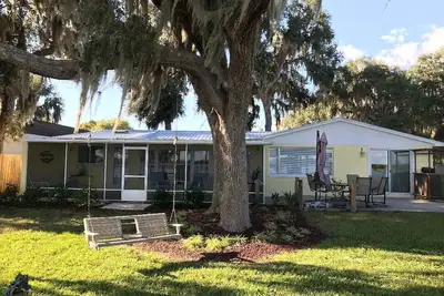 Image de Beautiful Lake Home Front! Situé sur Grand lac d'eau douce. Voir Gorgeous!