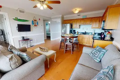 Image de Silver Shores Condominiums - Unité 11 - Facile à pied de la plage - WiFi gratuit