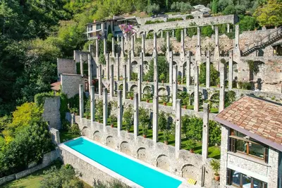 Image de Exclusive Resort in historic Limonaia with pool for 18 people