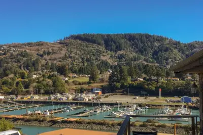 Image de SPÉCIAL Septembre! Central, appartement confortable, petite vue rivière / port, chien bienvenus!