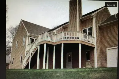 Image de Maison De Style Ranch Contemporaine, Proche De La Zone De Craigville Beach