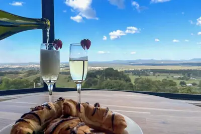 Image de Villa 6 @ Bimbadeen Estate - Spa studio for 2 - Amazing views at every turn