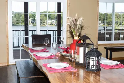 Image de Eagles Dragatic Lakefront Landing Vue Imprenable