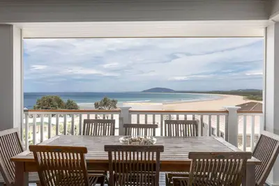 Image de Mistral, Gerroa - Une vue fantastique sur la plage Seven Mile et à 16 heures, vérifiez le dimanche