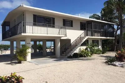 Image de Maison de 3 chambres avec vue sur la mer et Canal Dockage - 141 Ocean Ln.