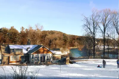 Image de Maison pittoresque Adirondack Home & Wilderness - à 11 kilomètres de Lake George