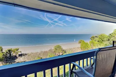 Image de Savannah Beach & Racquet - Unité A318 - Vues panoramiques sur l'eau - Permis de fumer