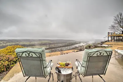 Image de Nouveau! Harding House sur White River avec parking pour bateaux!