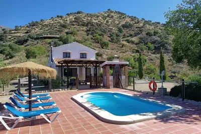Image de Gîte rural 4 places avec piscine et barbecue
