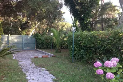 Image de Villa Avec Jardin Dans Le Parc Du Mont Circe surplombant le lac Sabaudia