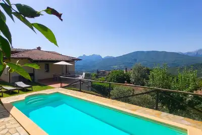 Image de Montepigoli, piscine privée, vue imprenable, à pied de village, Wifi!