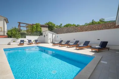 Image de Maison de vacances privée avec Wifi, piscine privée, climatisation, Tv, terrasse, parking