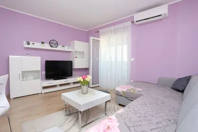 Image de Appartement d'une chambre avec la terrasse et la vue sur le mer Makarska (A-15841-a)