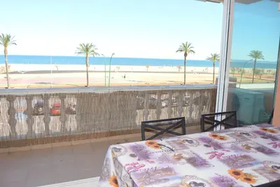 Image de Agréable appartement de trois chambres avec vue sur la mer