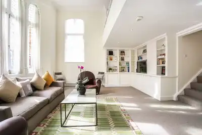 Image de L'appartement de charme a certainement le facteur «wow» que vous recherchez!