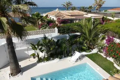 Image de Villa Sunny Beach (Marbesa) Marbella avec vue fantastique sur la mer, piscine privée
