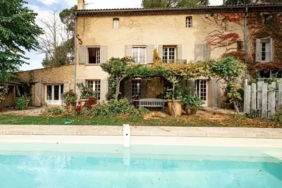 Image de Maison de campagne avec piscine au pied du Mont Ventoux au coeur de la région viticole de Vacqueyras
