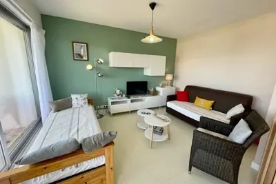 Quiberon - Studio rénové avec balcon et parking - Animaux acceptés