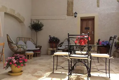 Image de \"Chez Remyette\"    Gîte au coeur de la camargue en Occitanie.