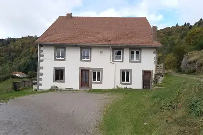 Image de Grand gîte dans ferme rénovée avec sauna  à la Bresse vue panoramique.
