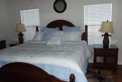 Image de Blufton, Hilton Head est Sc. Maison de vacances. 3br. 2ba pour 8 personnes. Séjour minimum de 2 nuits.