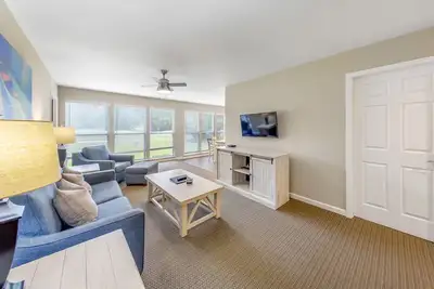 Image de Condo juste sur le terrain de golf!