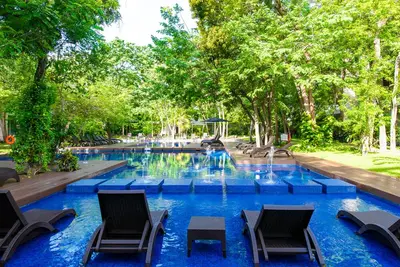 Image de Luxury Penthouse Oasis - Private Jacuzzi, Solarium, 3 chambres