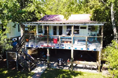Image de Je l'ai eu Reel Good River House!