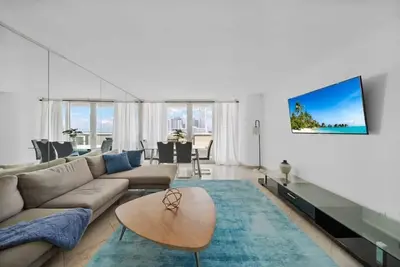 2 Bedroom Pearl in Downtown Miami