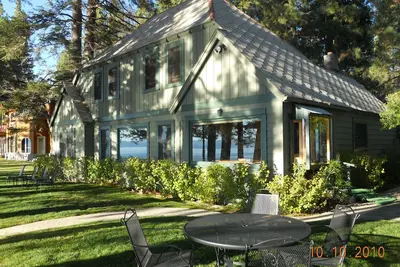 Image de Glenbrook, ~ Nv ~ Lake Tahoe Lakefront Home