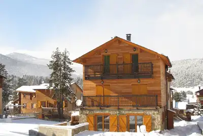 Image de Chalet \"BeauBois\" dans la belle ville historique de Formiguères - Hiver & Eté - (6 personnes)