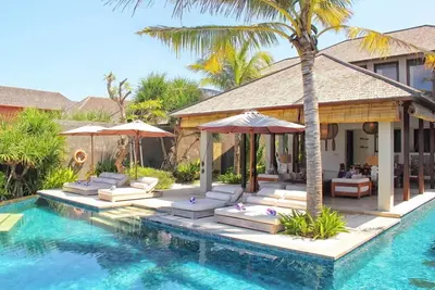 Image de Absolute 3 Bedroom Beach Front Villa in Pabean Beach