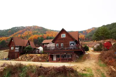 Image de \"Margaret\" Duplex Cabane dans les Arbres en Pin Liun