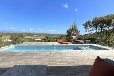 Image de Villa vue mer golfe de Santa -Manza avec piscine au sel chauffée