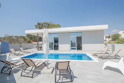 Image de Rent a Luxury Villa in Cyprus Close to the Beach, Protaras Villa 1249