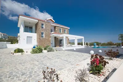Image de Luxury 5 Bedroom Villa with Private Pool, Protaras Villa 1230