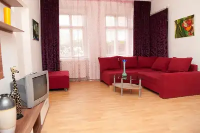 Image de Raisa Lumineux et convivial appartement de 3 pièces avec entrée de jardin