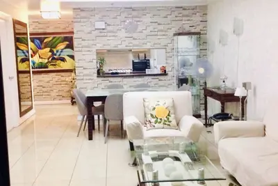 Image de 1-Br Robinson Place Residences, 68 m². Condo