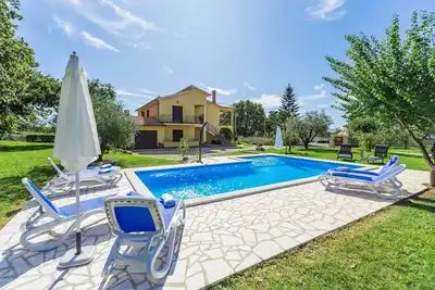 Image de Sweet studio avec 1 chambre, piscine, jardin et terrasse pour 2 personnes