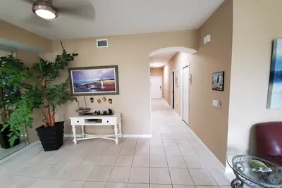 Image de Immaculée Condo 2 chambres Dans Gated Community Golf des équipements de première classe