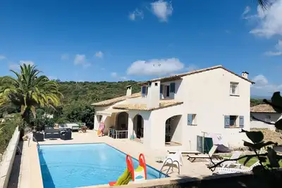 Image de Villa «La Tarentière» avec Piscine au milieu de la garrigue, à 7-8 min de la Mer