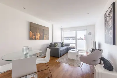 Image de Luxury 2-Bed Flat w/ Parking