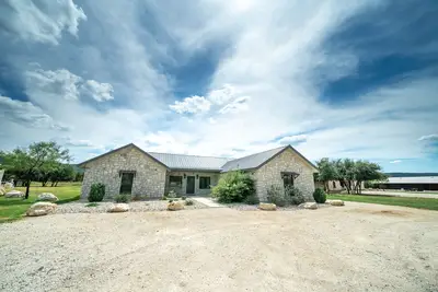 Image de Venez profiter de la bénédiction que sont le Texas Hill Country et le fleuve Frio!