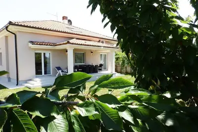 Image de Maison de vacances Pula pour 1 - 8 personnes avec 3 chambres à coucher - Maison de vacances