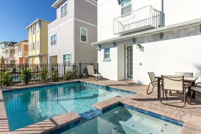 Image de Chillin in Parrotdise: 4 Br / 4 Ba maison à Kissimmee, 10 personnes