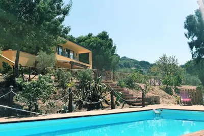 Appartement dans villa avec piscine à Cefalù, vue sur la baie, Blue Apartment