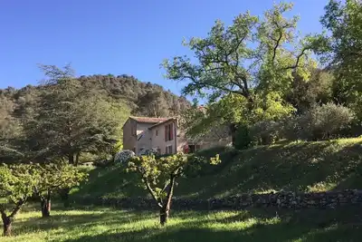 Image de Situé jolie villa provençale avec maison d'hôtes et grande piscine à Ménerbes