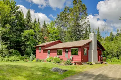 Image de Dog-friendly, vue sur la montagne maison w / poêle à bois - près de la ville et des pistes!